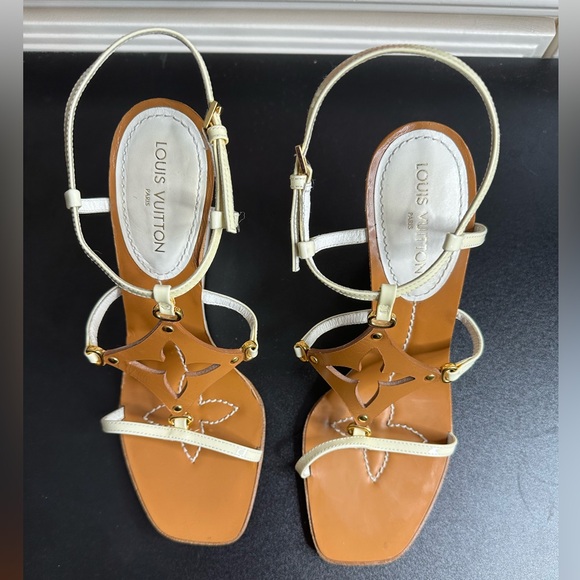 Louis Vuitton wedge heel sandals.  Slight wear on bottom of sandals. Size 7 (37) - Picture 4 of 13